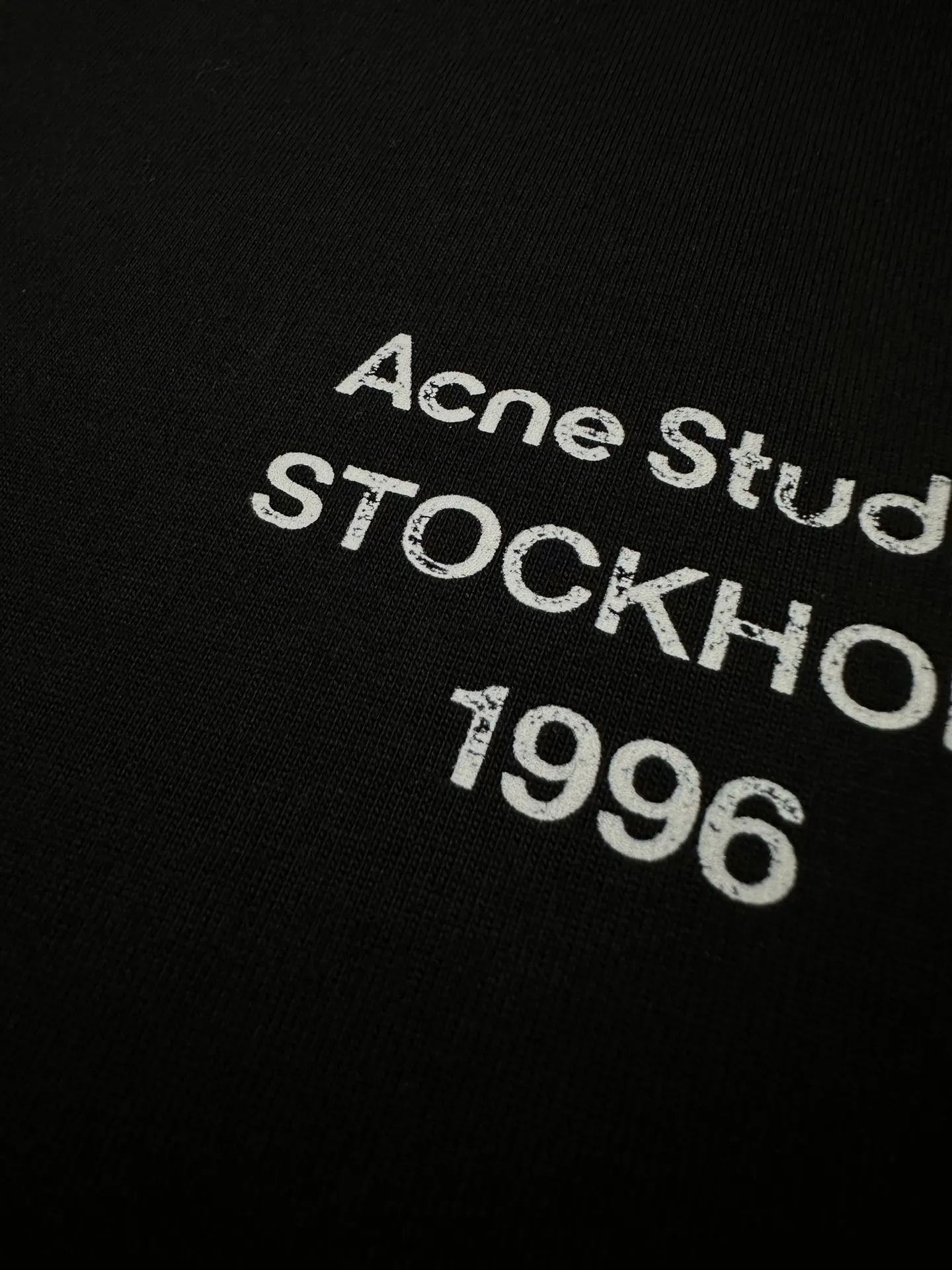 ￼ 150 Acne studios Acne 26ss Classic small label printed short-sleeved T-shirt Fabric: High-definition super heavyweight cotton double yarn compact Xinjiang cotton Weight gram Paired with 2*2 Salona rib Clean cloth surface Clear cloth texture Tight feel Stiff High color fastness No change in shape No Color Change Customized hardware Thread Accessories Alignment Men and women Same Style Color: White Black Size: XS S M LXL